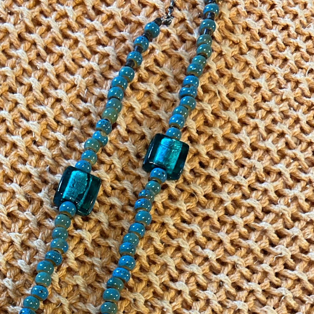 EUC necklace - Picture 4 of 5